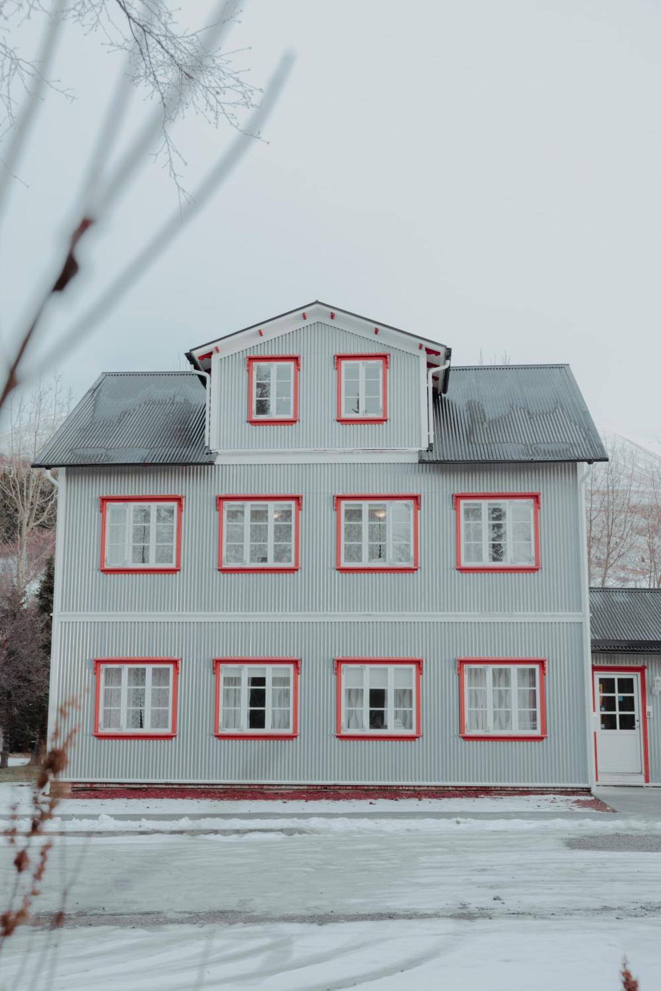 Gamli Skolinn Húsavík 외부 사진