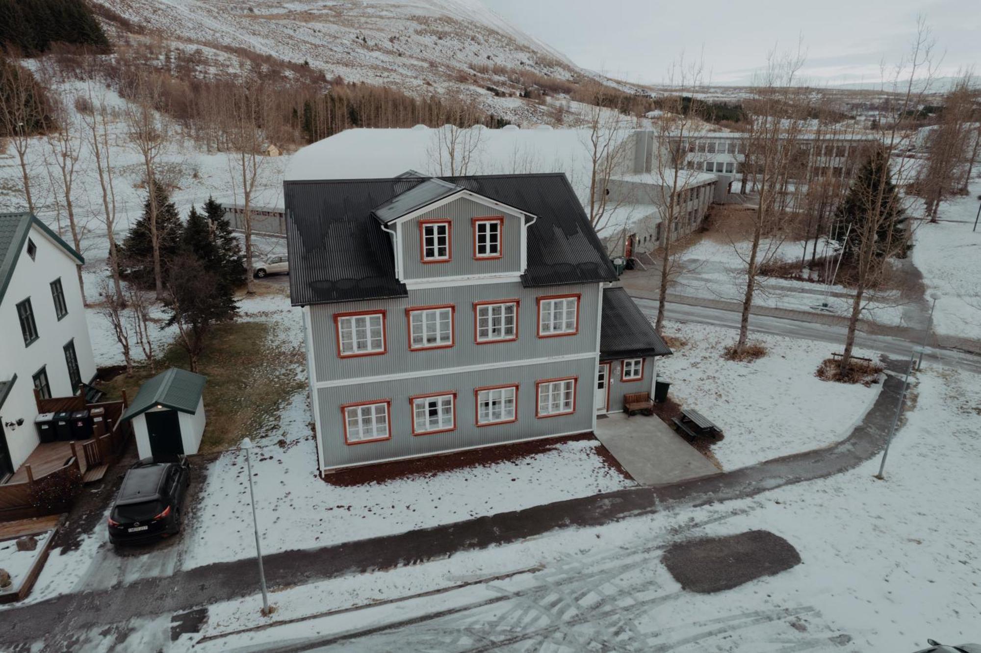 Gamli Skolinn Húsavík 외부 사진
